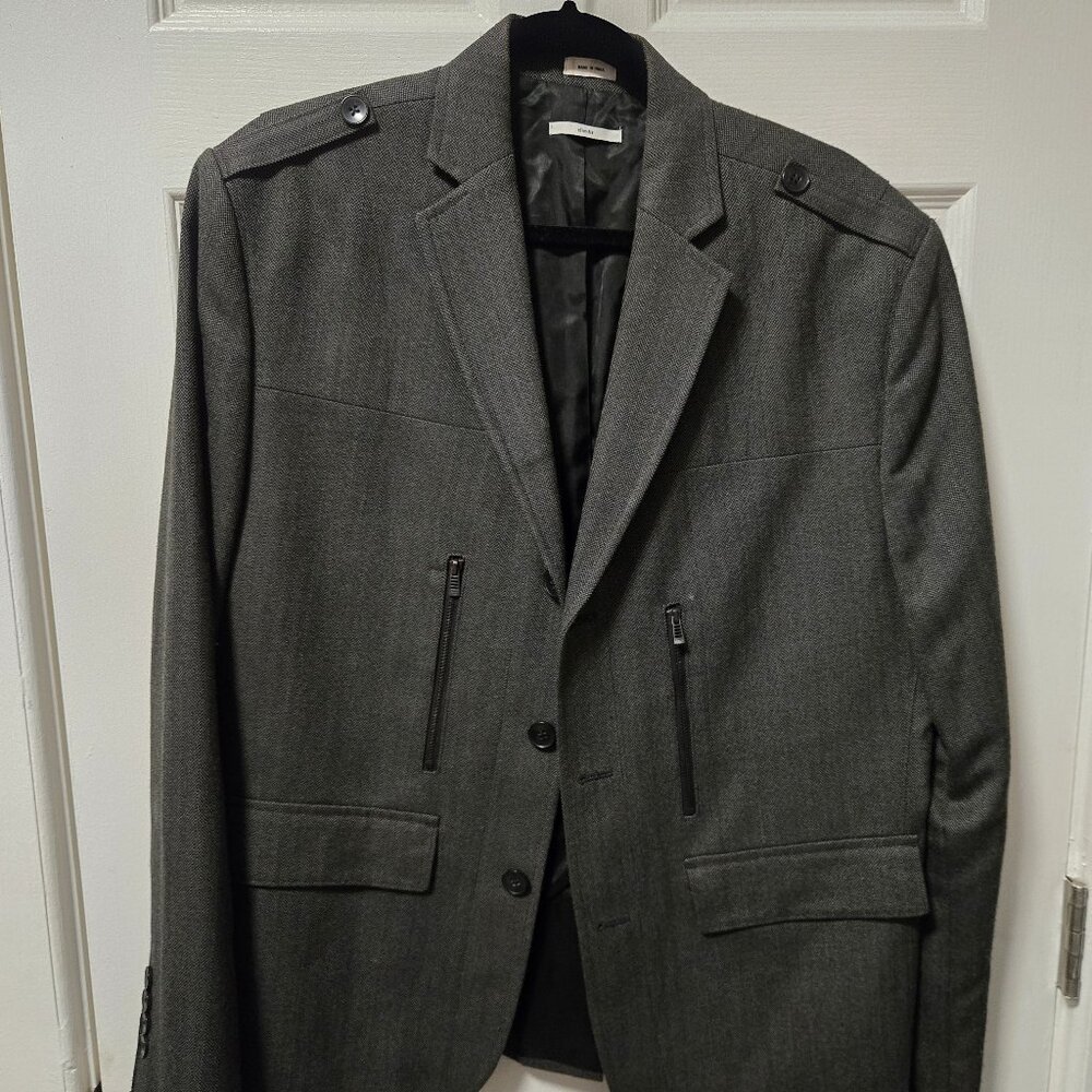 Calvin Klein Men's Herringbone Black/Grey Sport Coat - Size L